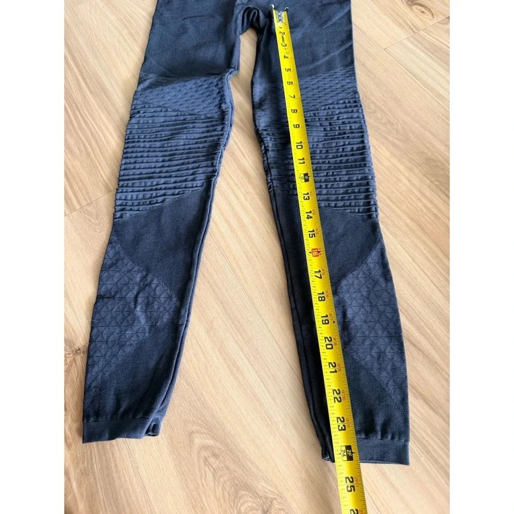 SPANX Look‎ at Me Now Seamless Black Moto Leggings Women's Small EUC